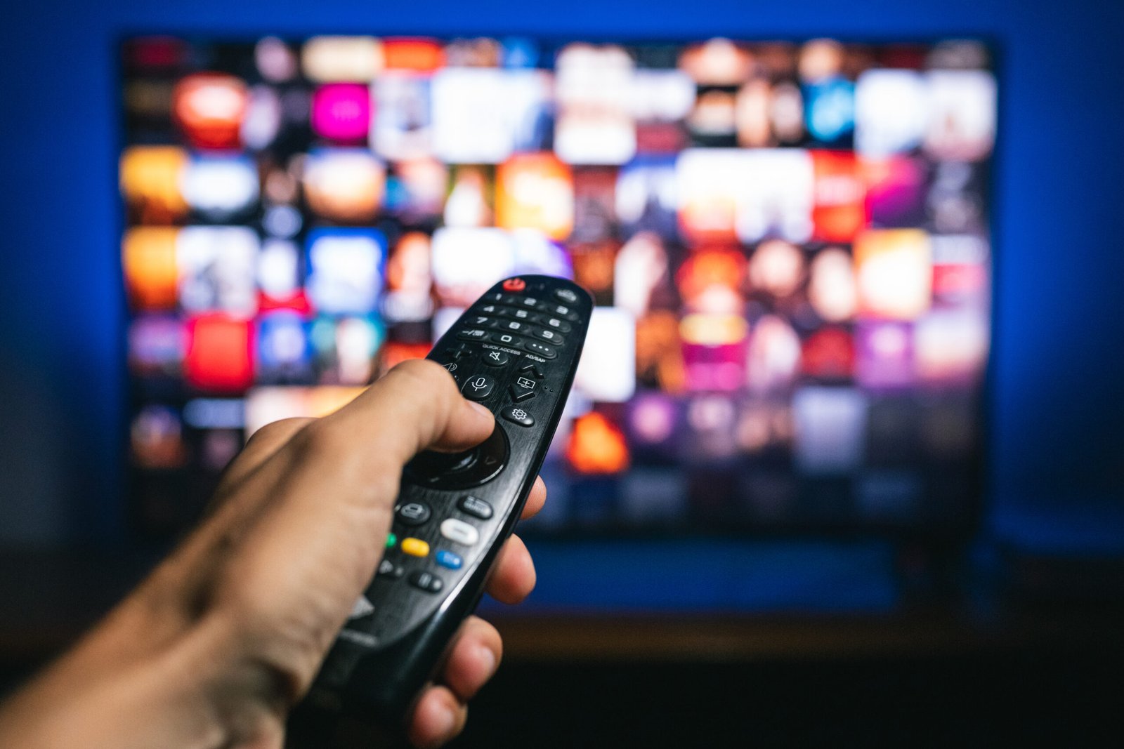 Roku Streaming Stick HD – Control por voz y canales gratuitos